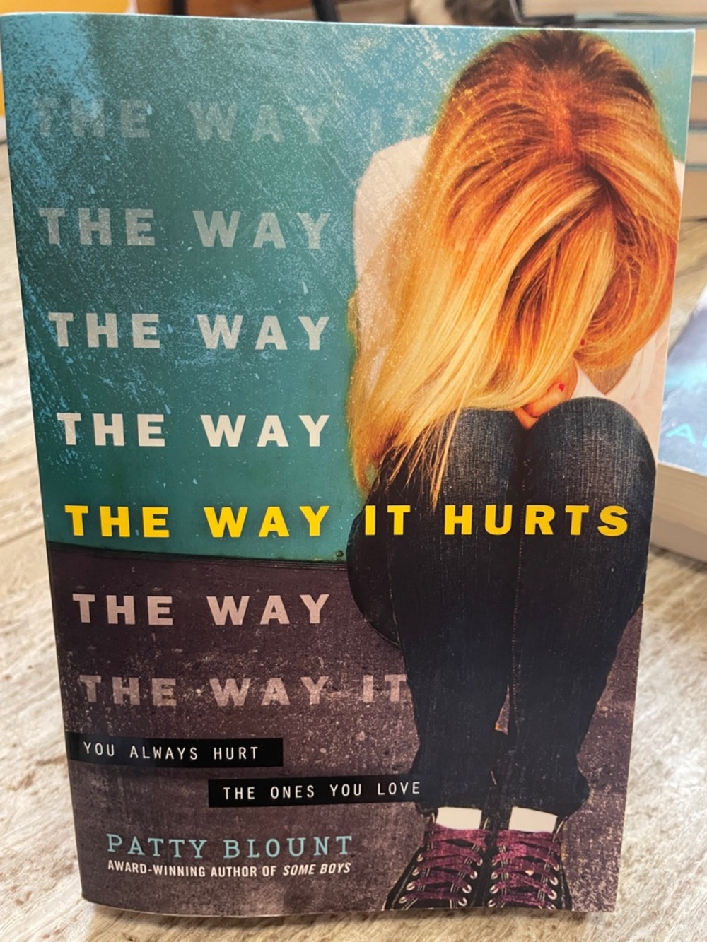 The Way it Hurts softcover book by Patty Blount